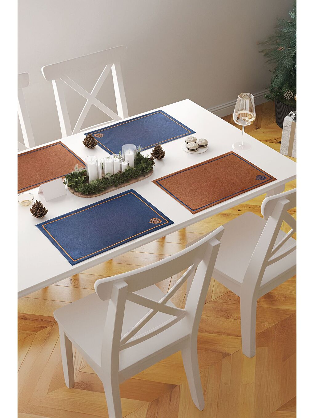 Lacivert Mercan Minimal Nakış Detaylı Çerçeveli 1 Adet Amerikan Servisi 45x35 cm - Kiremit