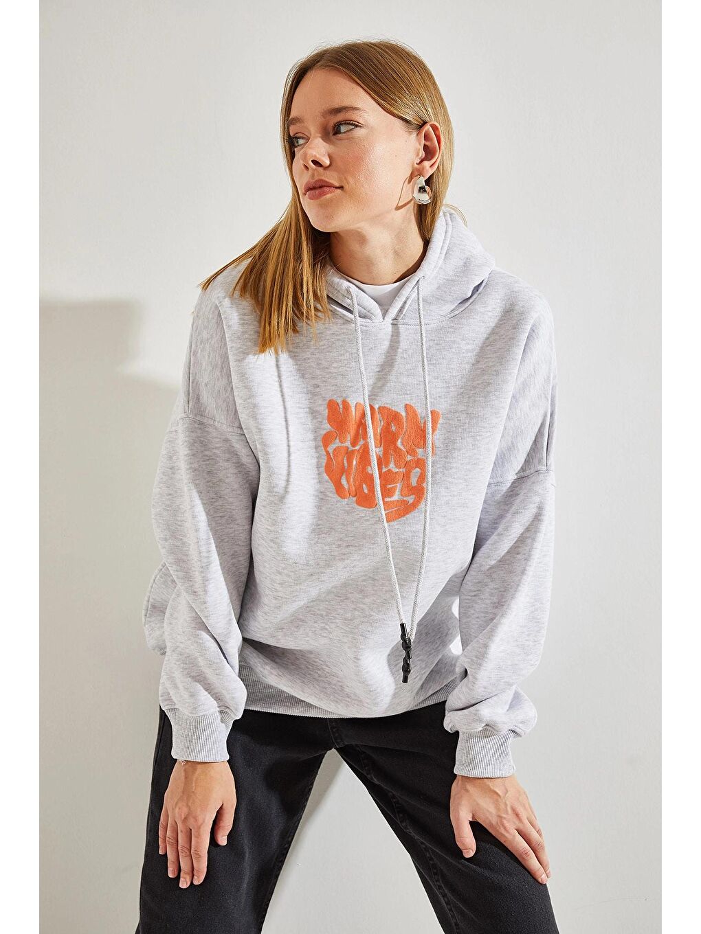 SHADE Gri Kadın Kapişonlu Üç İplik Şardonlu Önü ve Arkası Baskılı Oversize Hoodie - 1