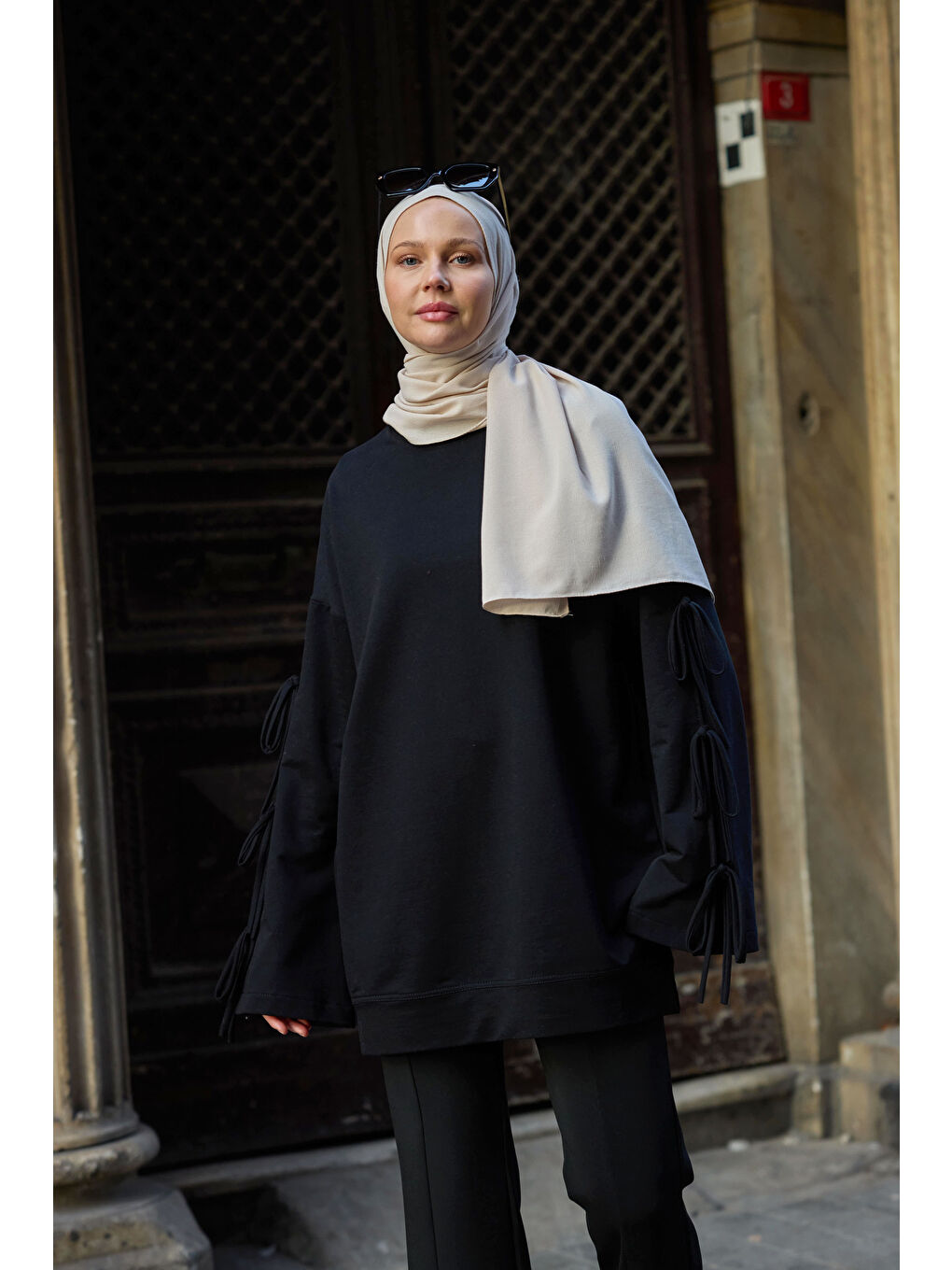 Kolu Bağcık Detaylı Tunik Siyah-2