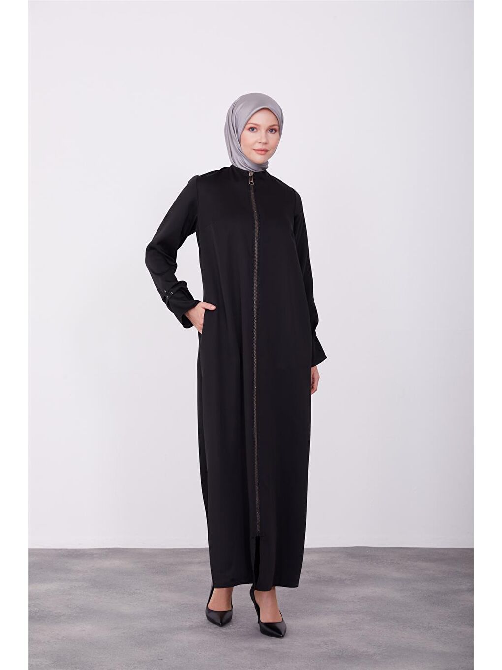 Siyah Lı Fermuarlı Ferace 23K8402