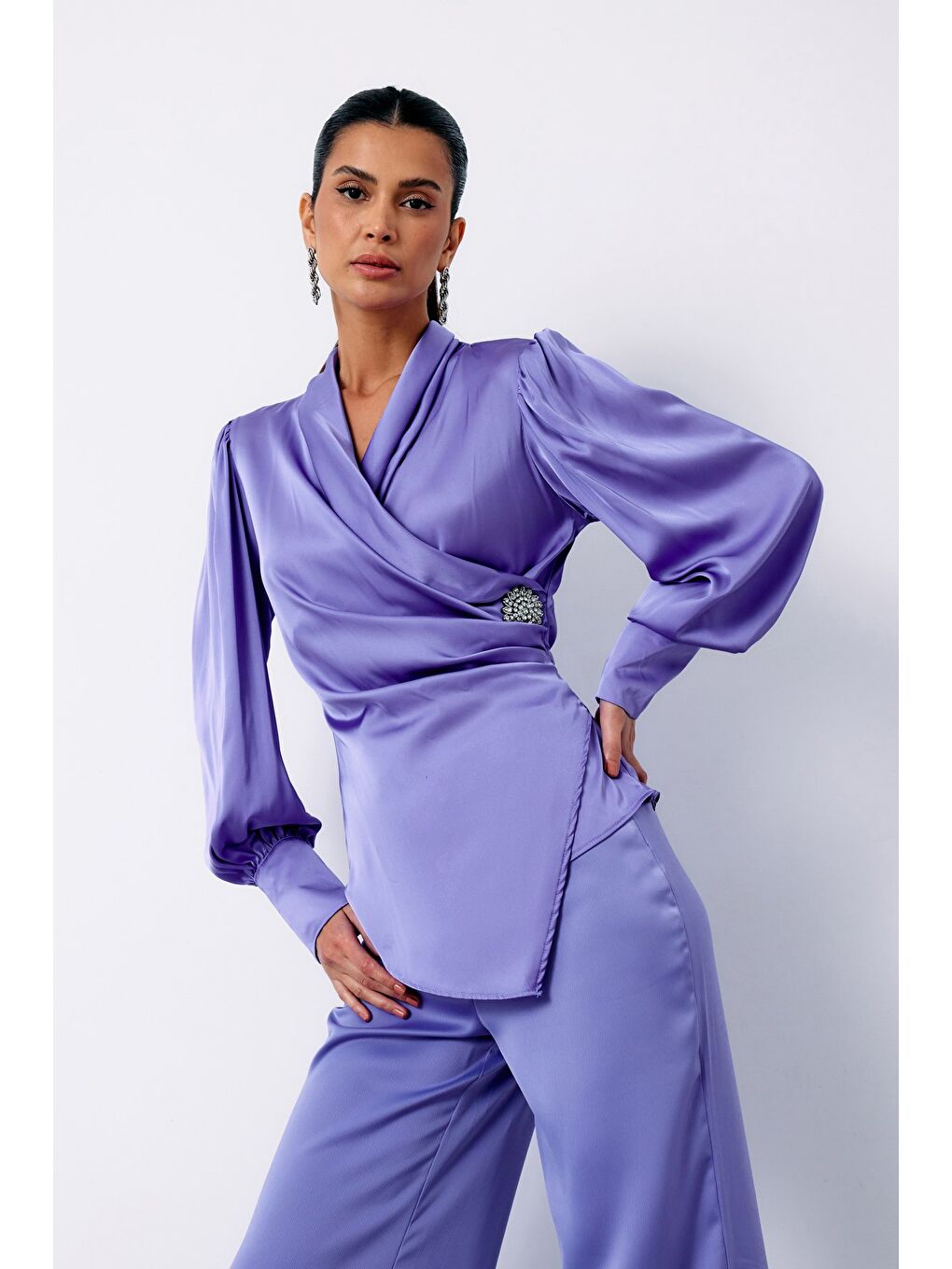 Broşlu Kruvaze Bluz - Lila-1