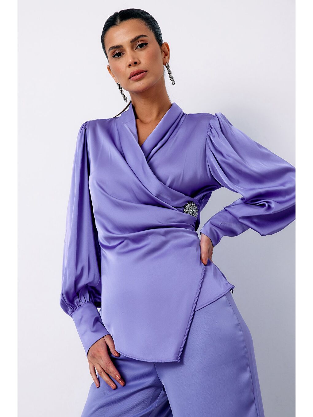 Broşlu Kruvaze Bluz - Lila-2