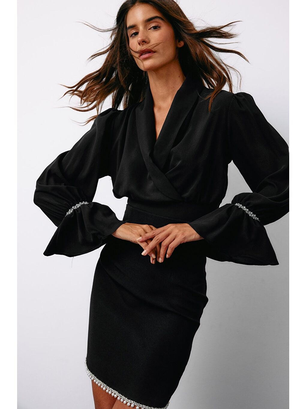 Aksesuar Detaylı Bluz - Siyah