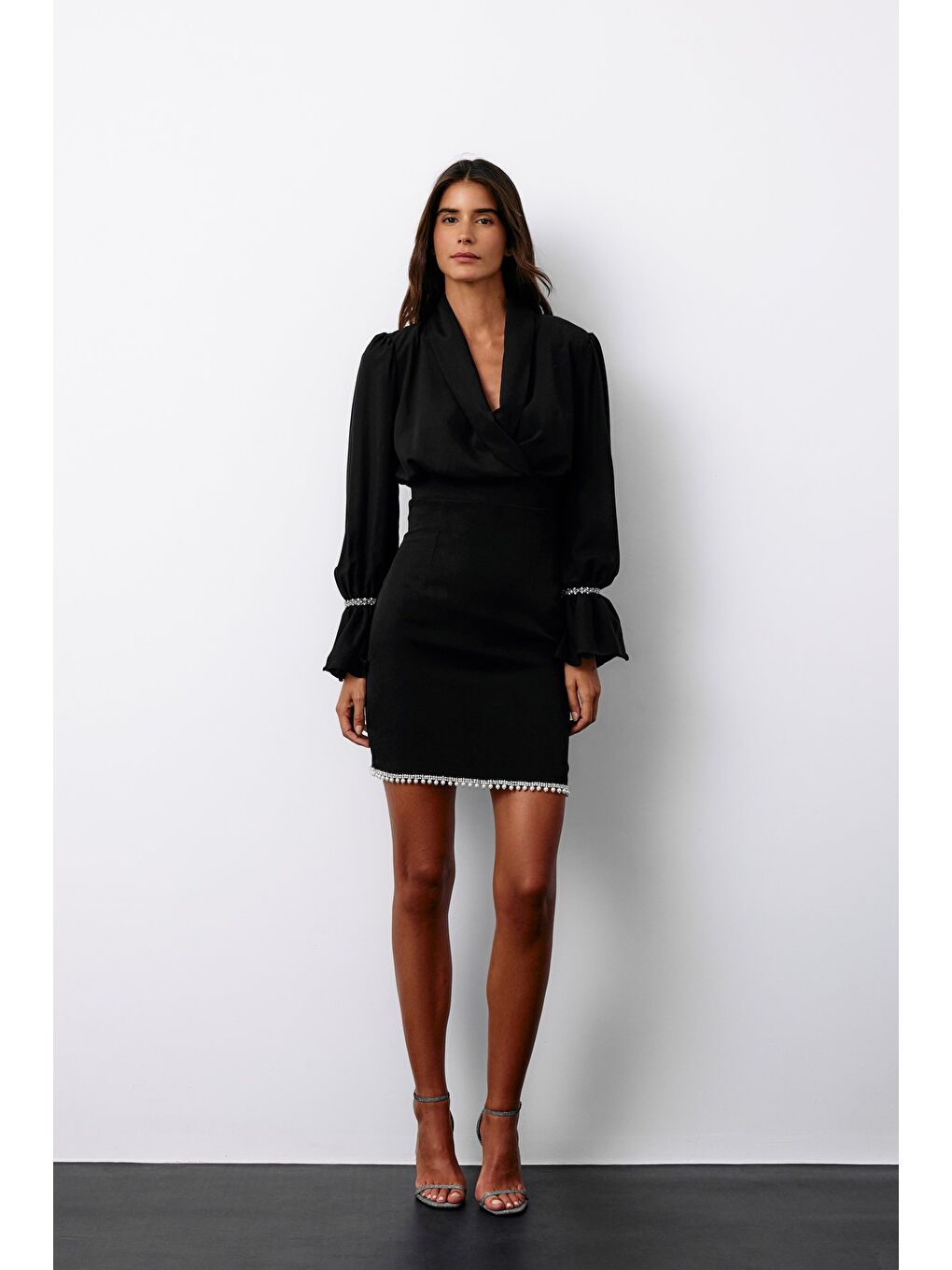 Aksesuar Detaylı Bluz - Siyah-1