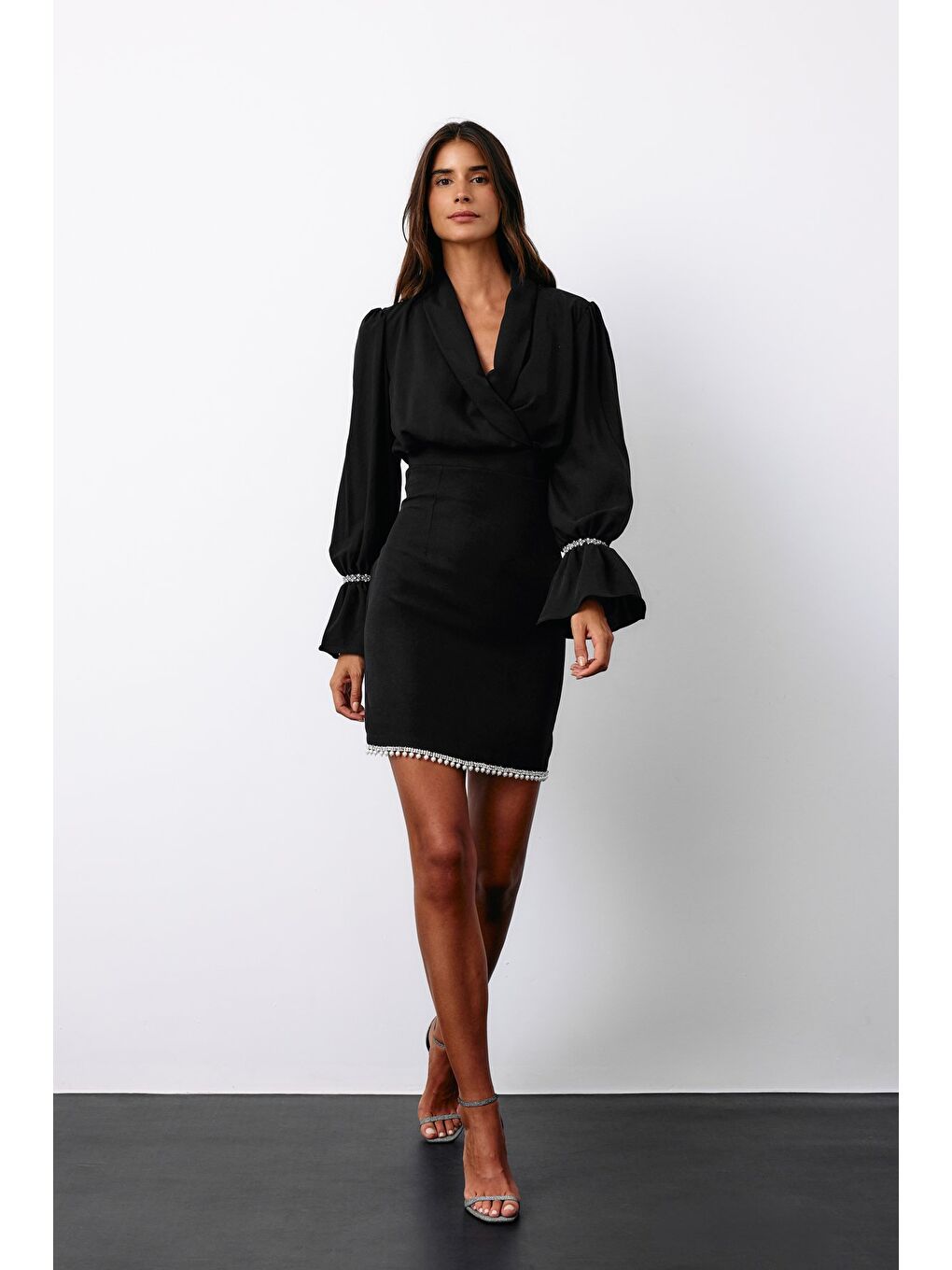 Aksesuar Detaylı Bluz - Siyah-2