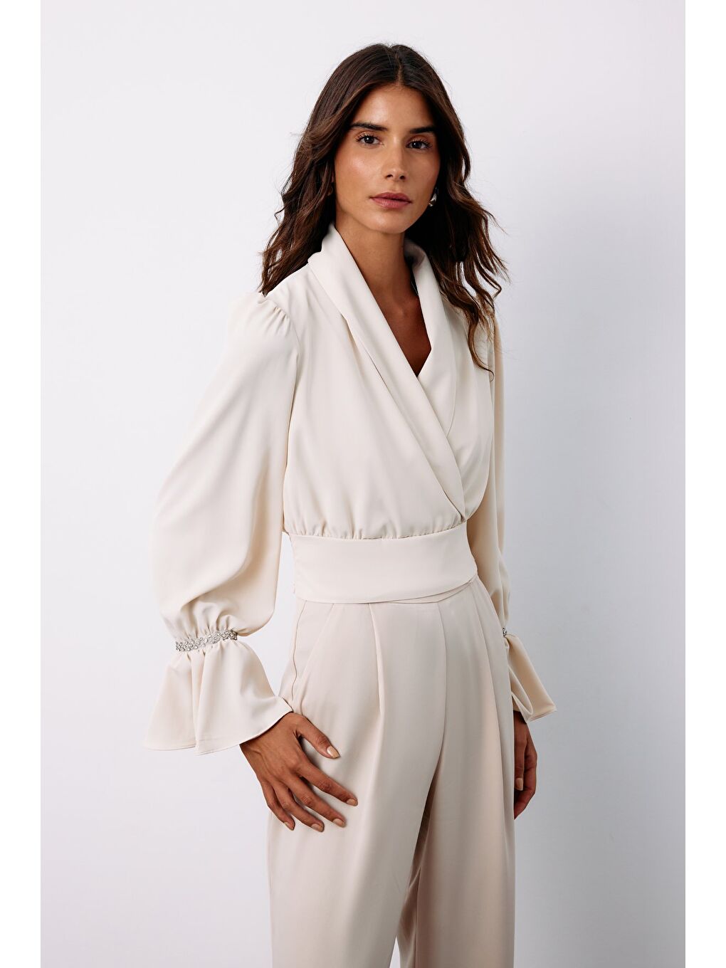 Aksesuar Detaylı Bluz - Bej-1