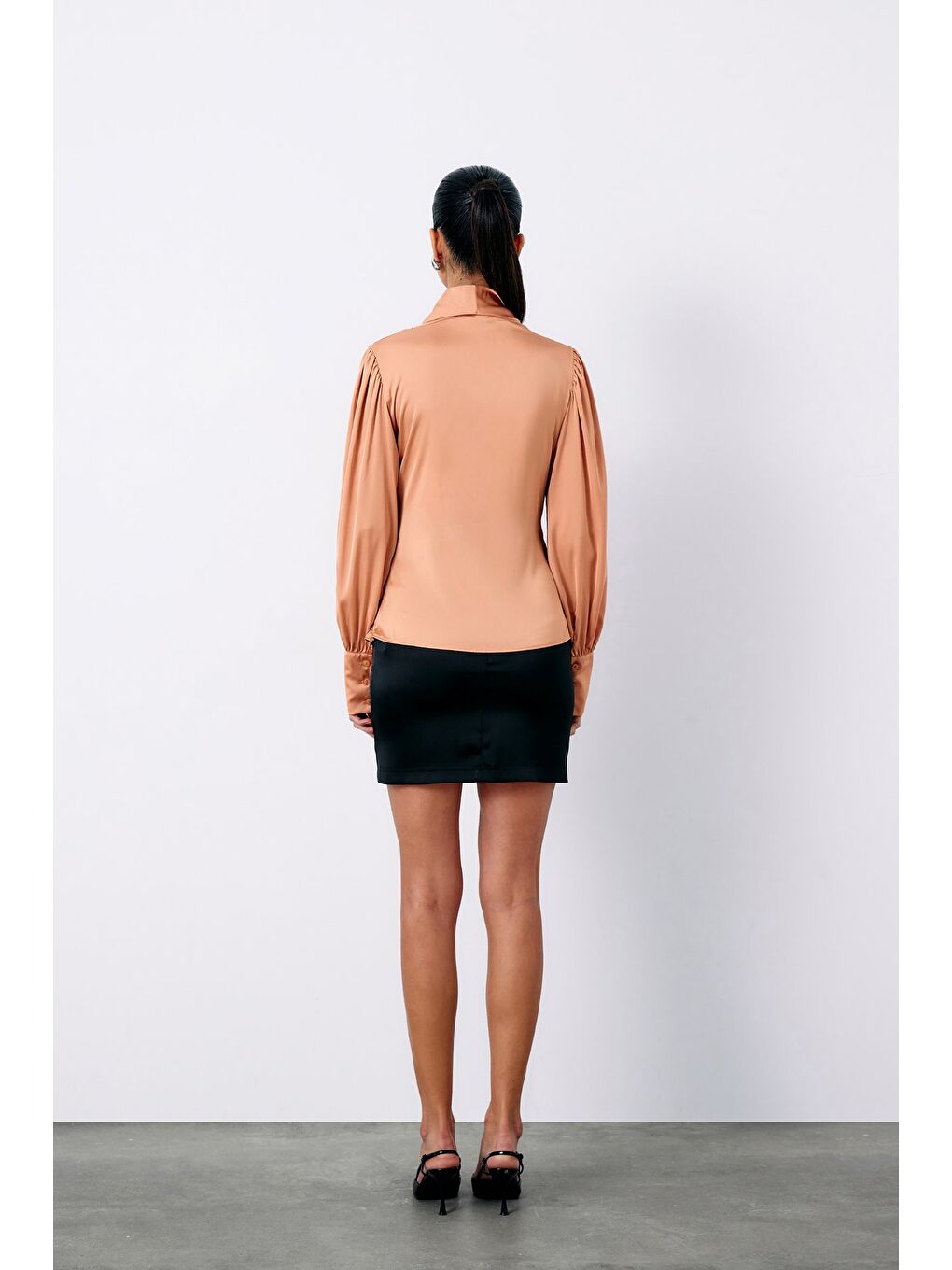 Pembe Broşlu Kruvaze Bluz - Somon-7