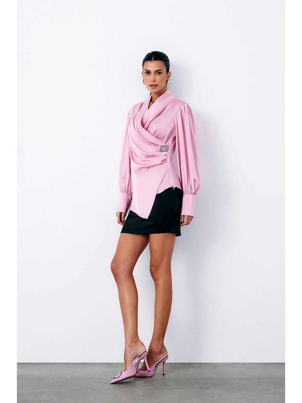 Broşlu Kruvaze Bluz - Pembe-4