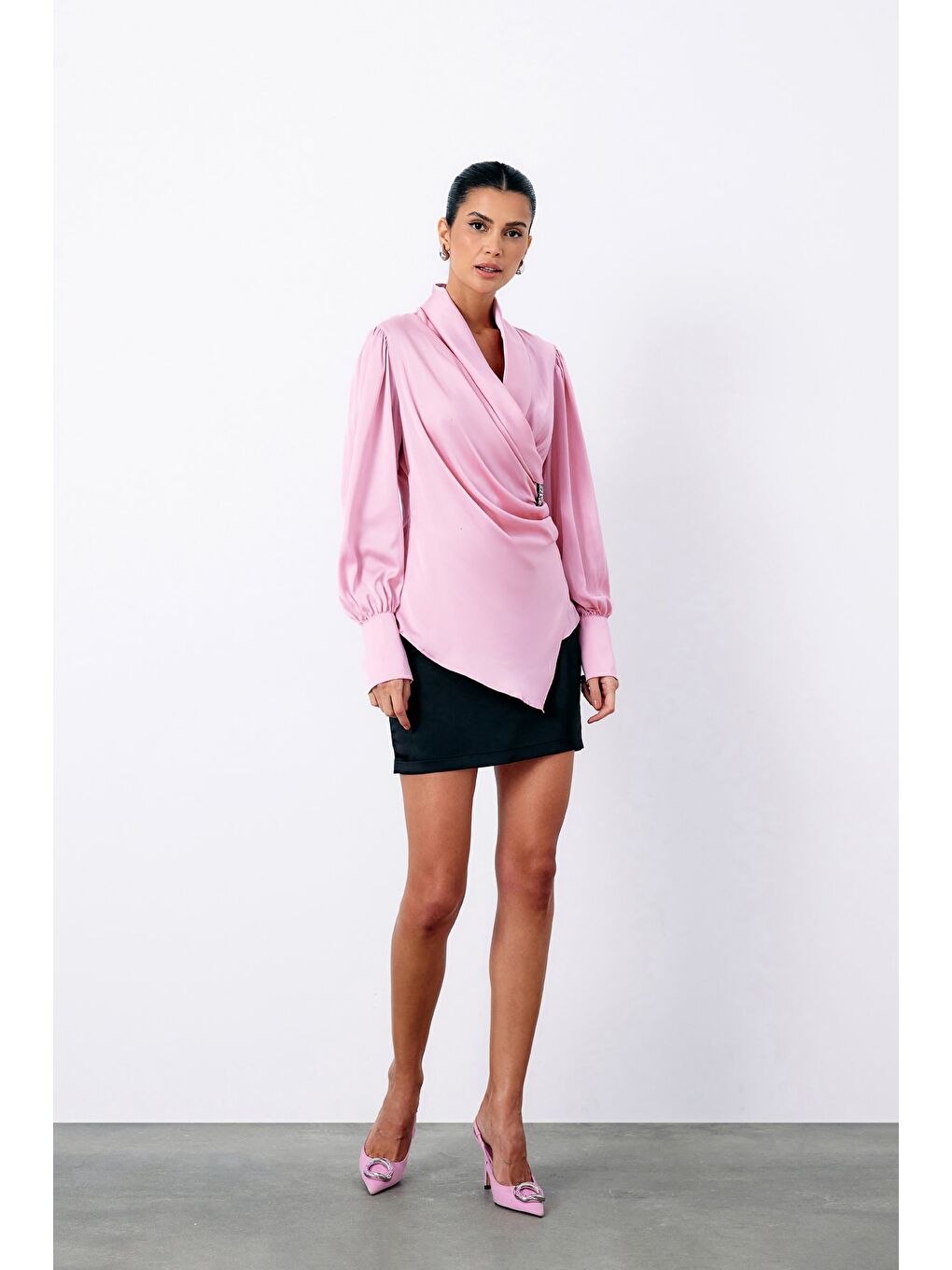 Broşlu Kruvaze Bluz - Pembe-5