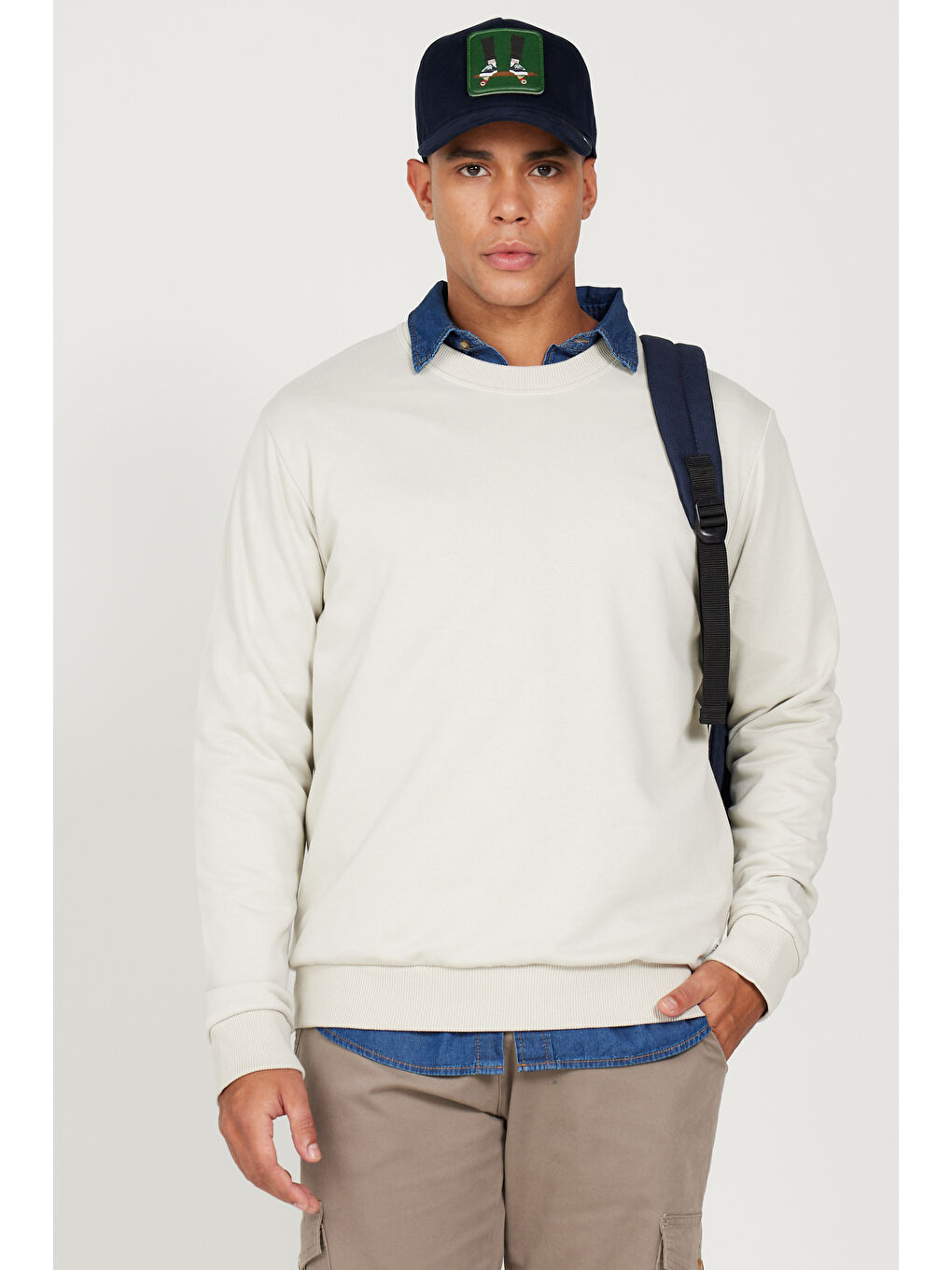 Erkek Bej Standart Fit Normal Kesim Bisiklet Yaka Pamuklu Sweatshirt-1