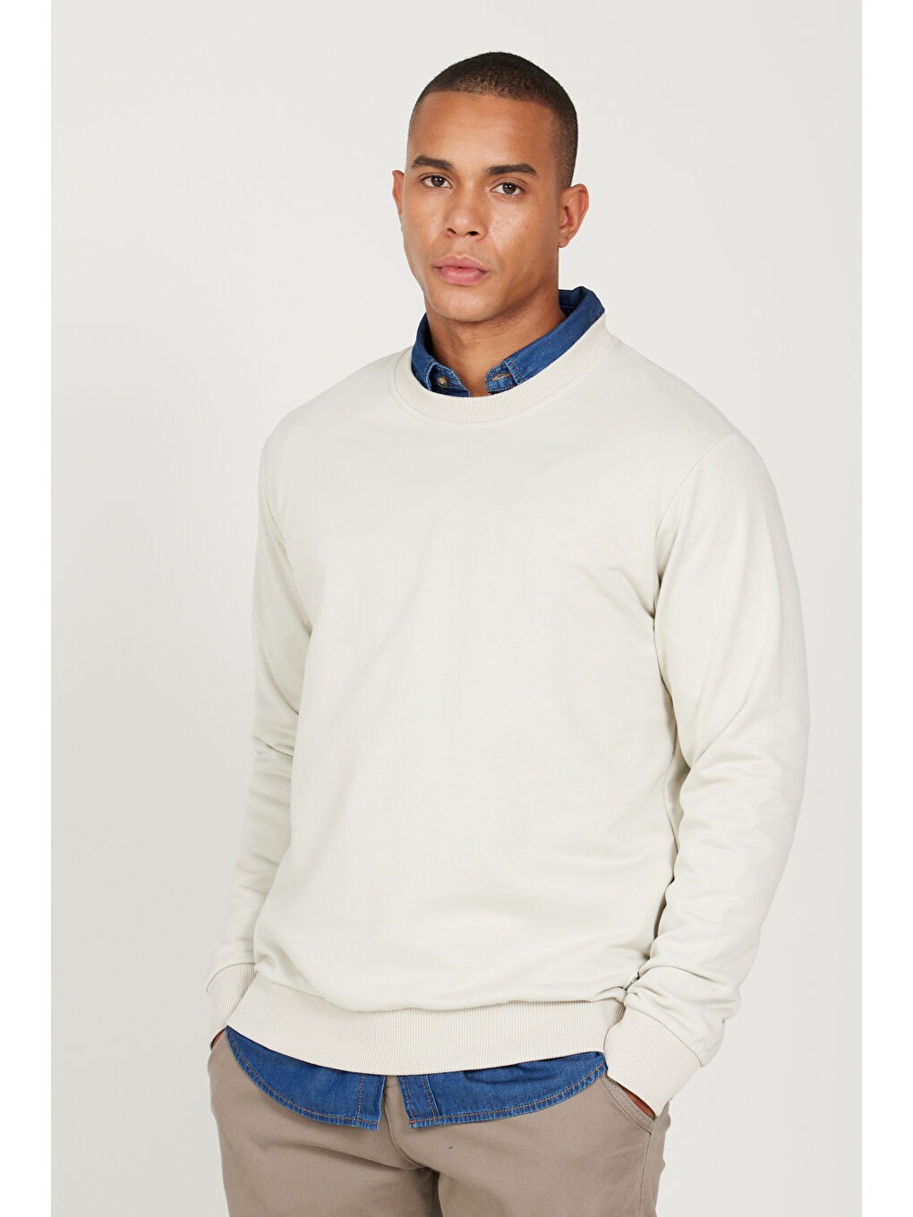 Erkek Bej Standart Fit Normal Kesim Bisiklet Yaka Pamuklu Sweatshirt-3