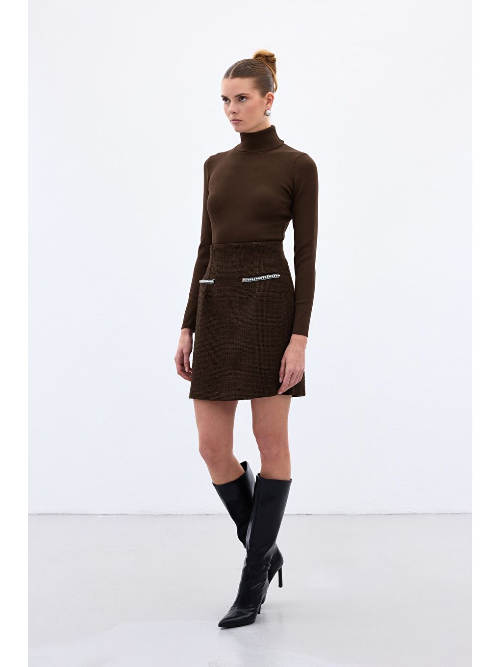 Kahverengi Aksesuar Detaylı Tüvit Etek - Kahve