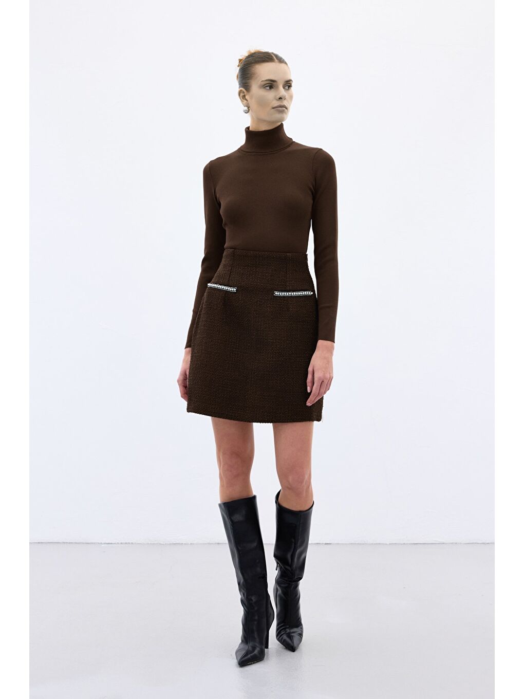 Kahverengi Aksesuar Detaylı Tüvit Etek - Kahve-1