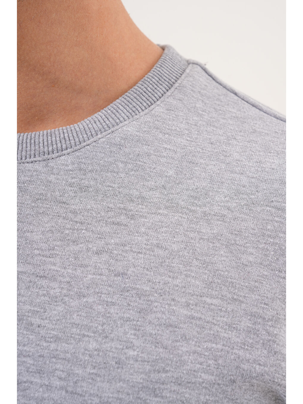 Gri Unisex Bisiklet Yaka %100 Pamuk Basic Sweatshirt-4