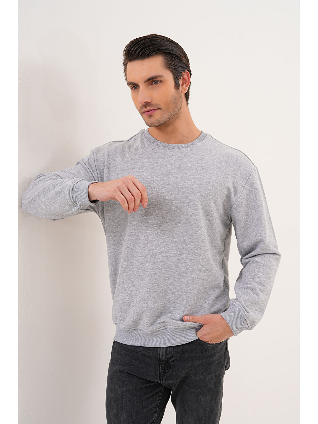 Gri Unisex Bisiklet Yaka %100 Pamuk Basic Sweatshirt-6