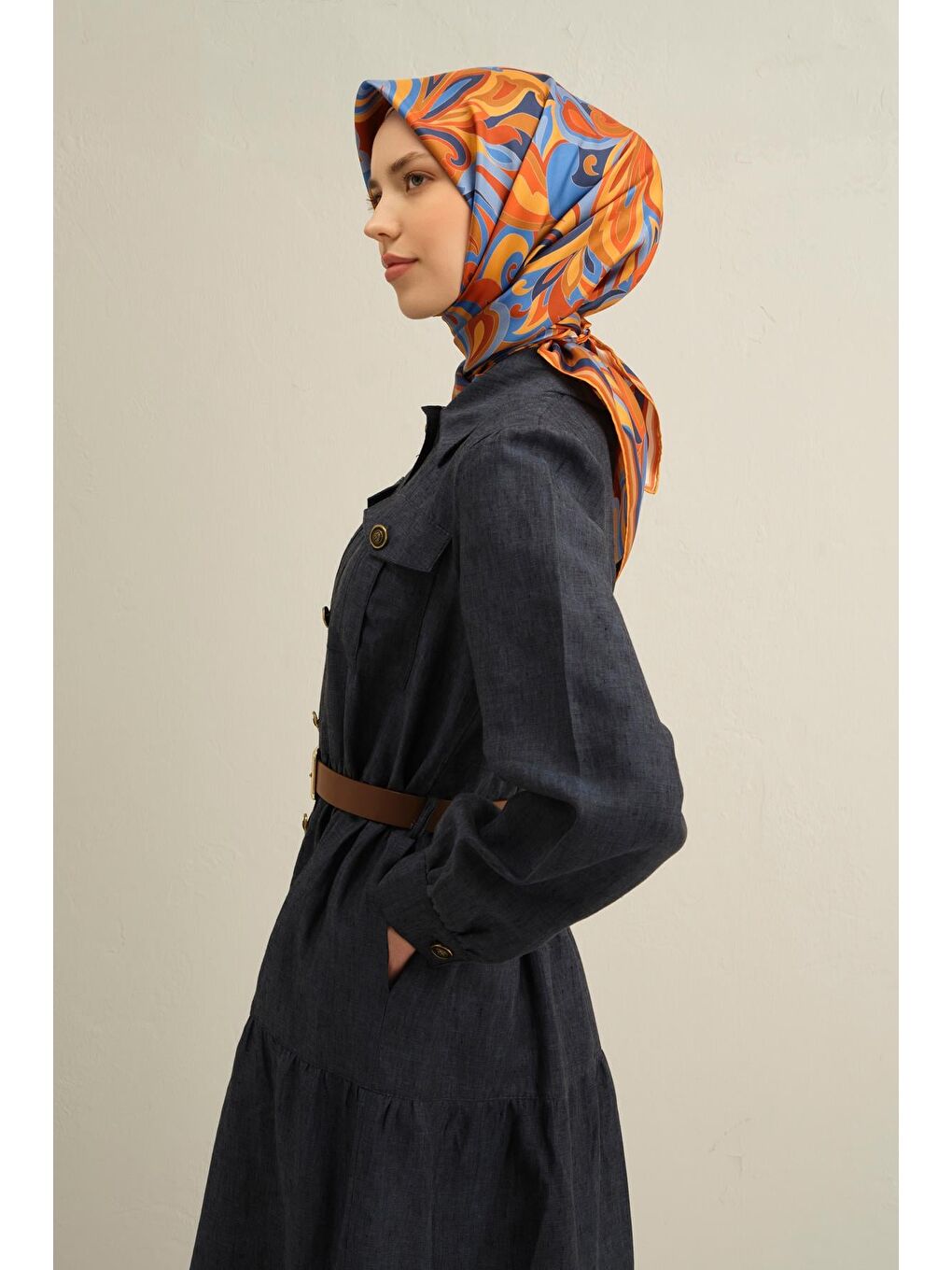 Turuncu Geometrik Desenli Saf İpek Twill Eşarp 9323 54