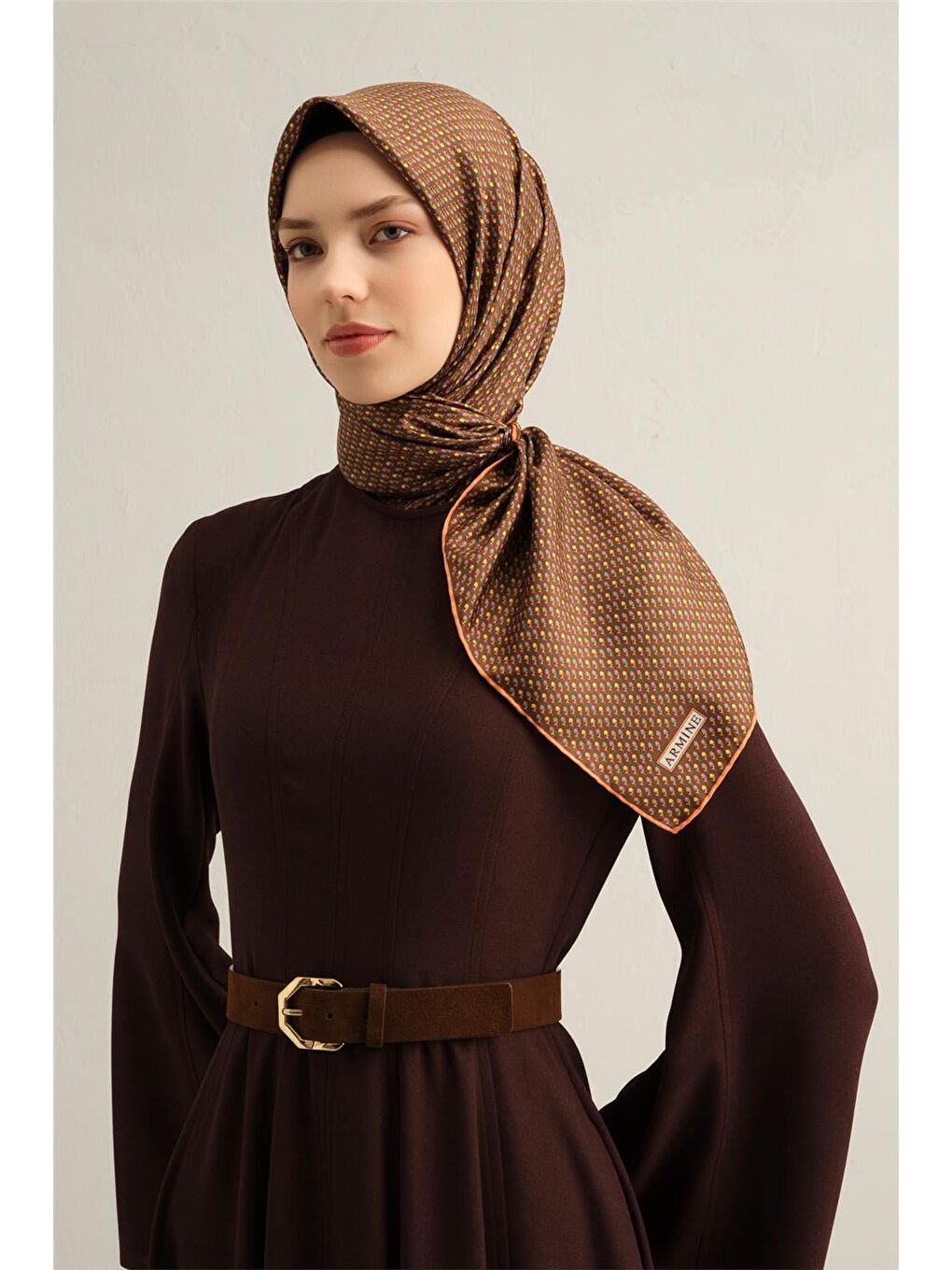 Kahverengi Geometrik Desenli Saf İpek Sura Eşarp 9307 80-1
