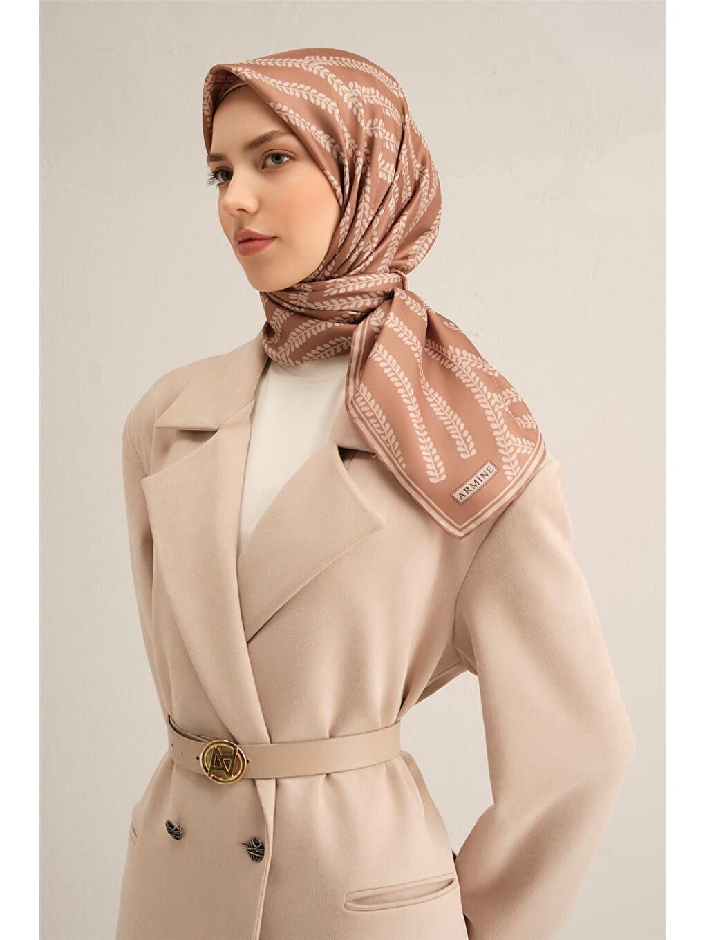 Kahverengi Klasik Desenli Saf İpek Twill Eşarp 9351 87-1