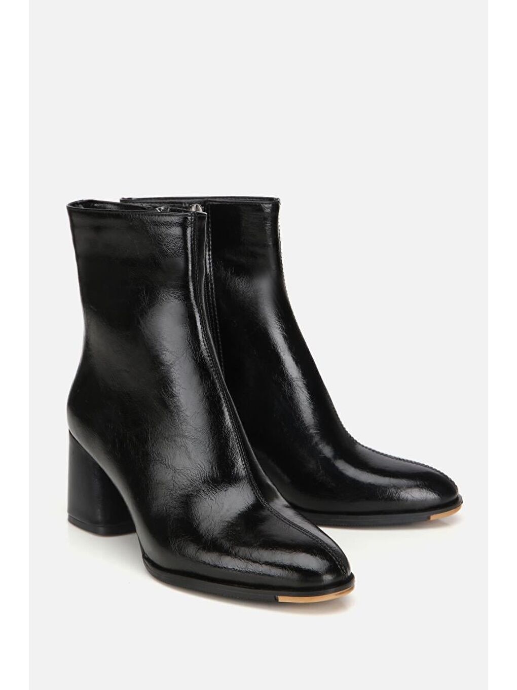 Kadın Rugan Siyah Fermuarlı Kalın Topuklu Bot-1