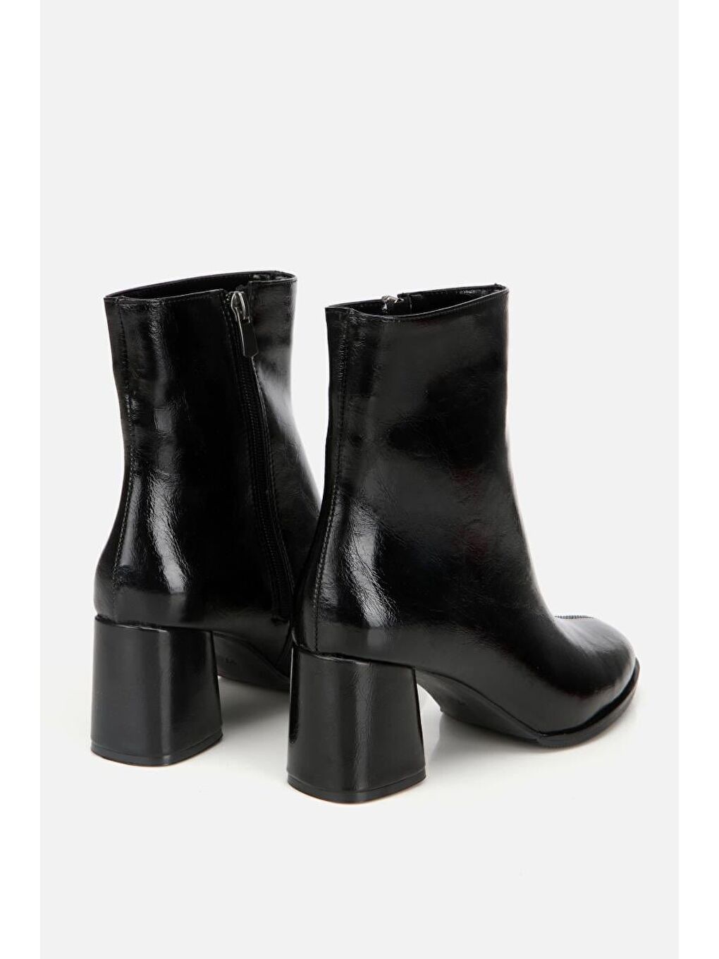 Kadın Rugan Siyah Fermuarlı Kalın Topuklu Bot-2