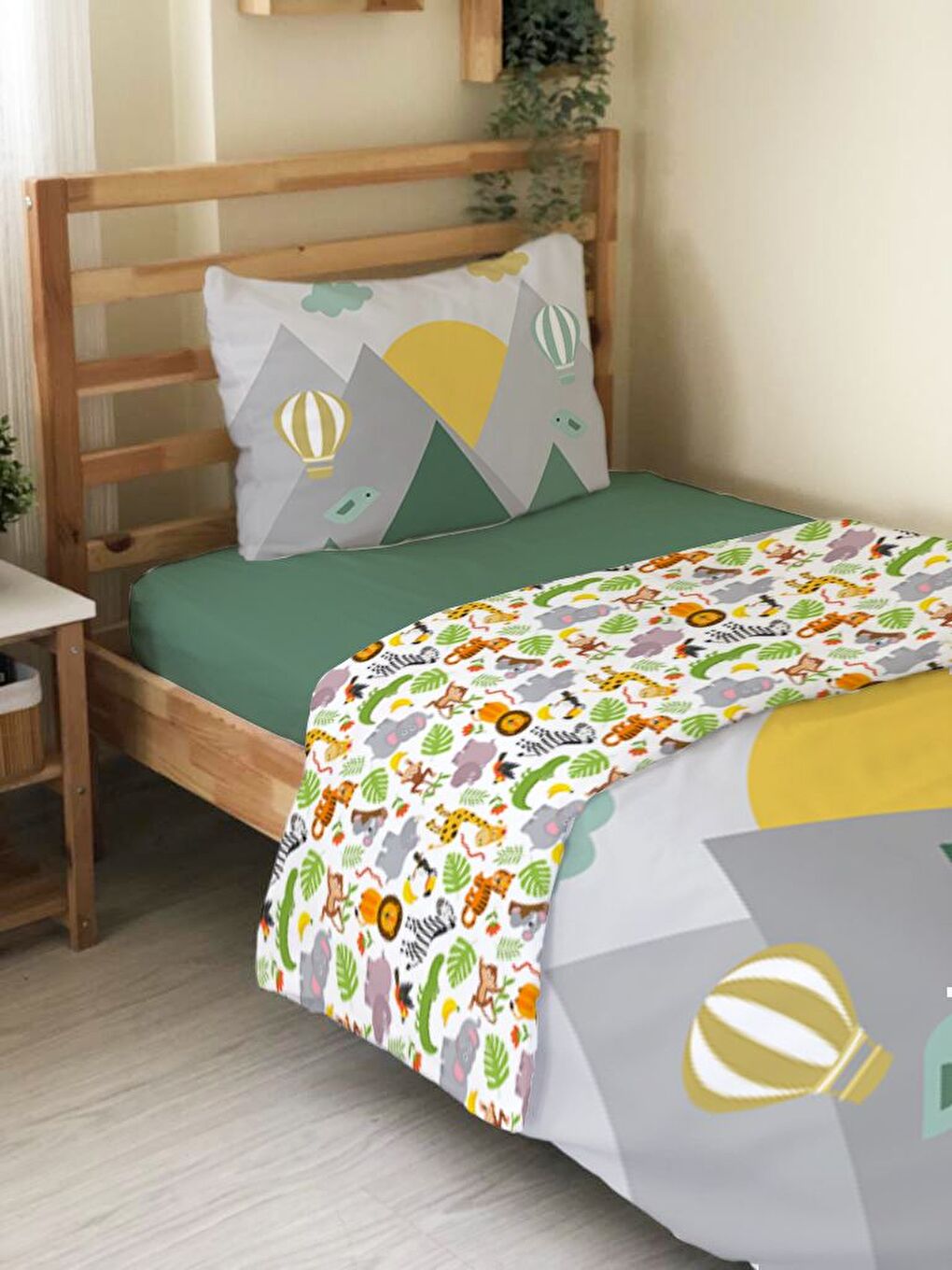 Karışık Balon ve Dağ Desenli Çarşafsız 2'li Takım Baskılı Tek Kişilik Nevresim Takımı 160x220 cm-1