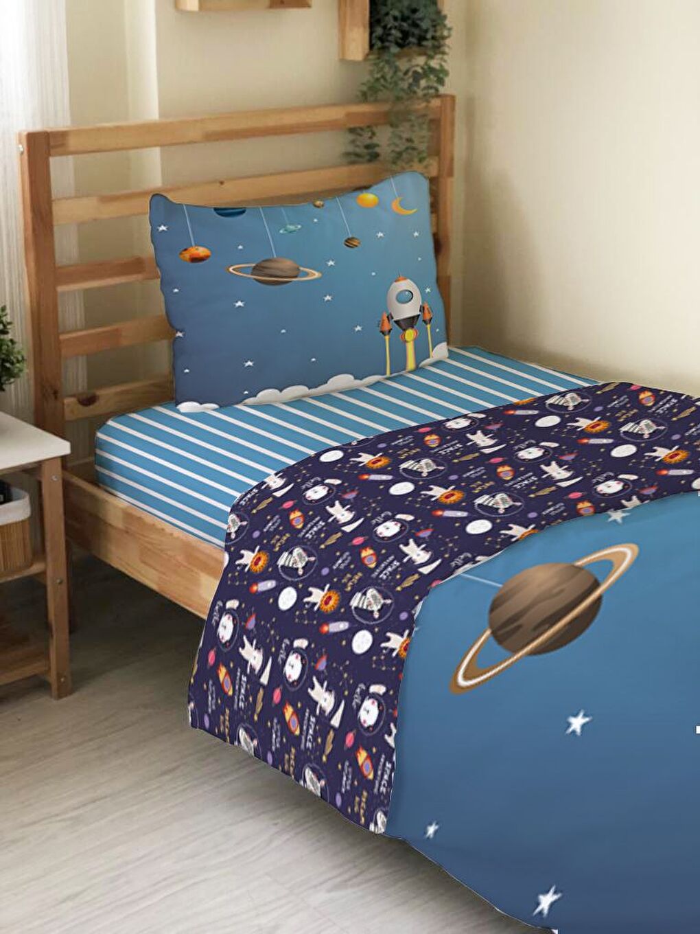 Karışık Uzay Desenli Çarşafsız 2'li Takım Baskılı Tek Kişilik Nevresim Takımı 160x220 cm-1