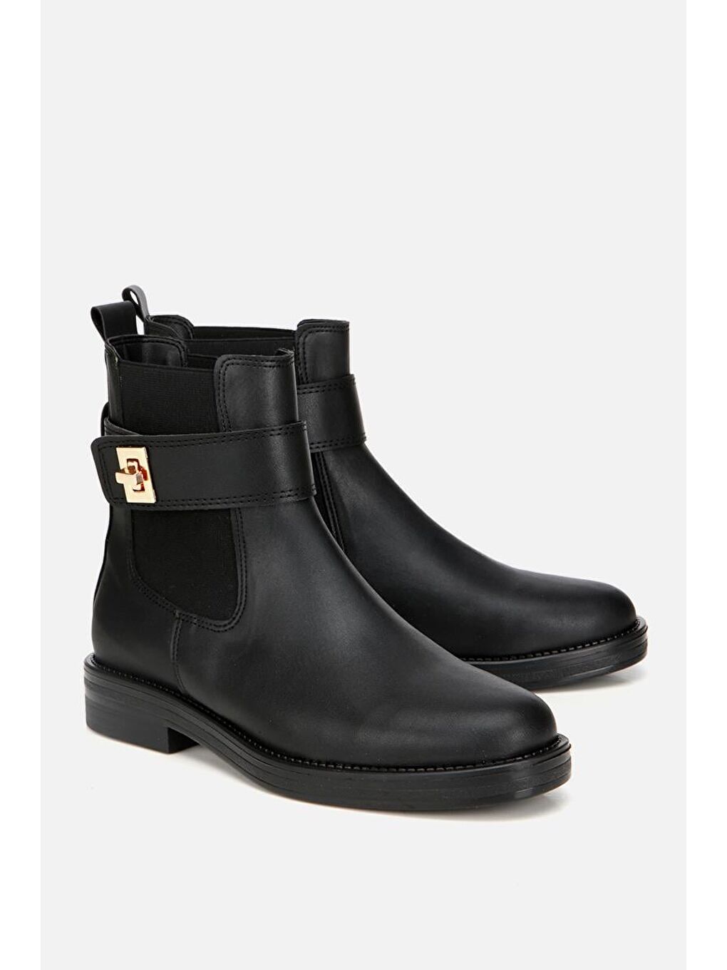 Kadın Siyah Tokalı Lastik Detaylı Düz Bot-1