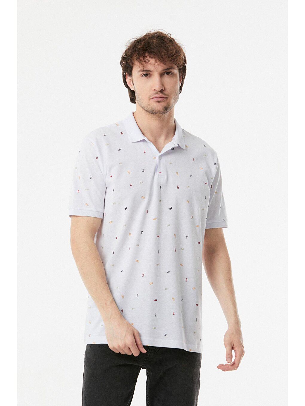 Beyaz Baskılı Polo Yaka Tişört