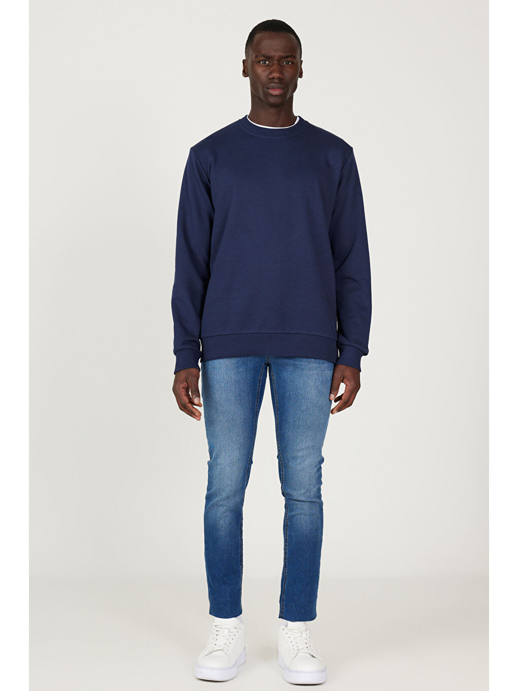 Erkek Lacivert Standart Fit Normal Kesim Bisiklet Yaka Pamuklu Sweatshirt-1