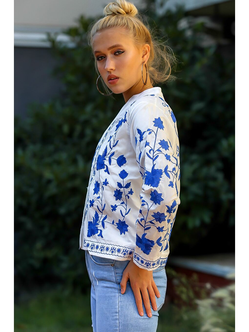 Kadın Bej İtalyan Sıfır Yaka Leopar Desenli Fırfır Cepli Oversize Uzun Kol Elbise M10160000EL94085-6