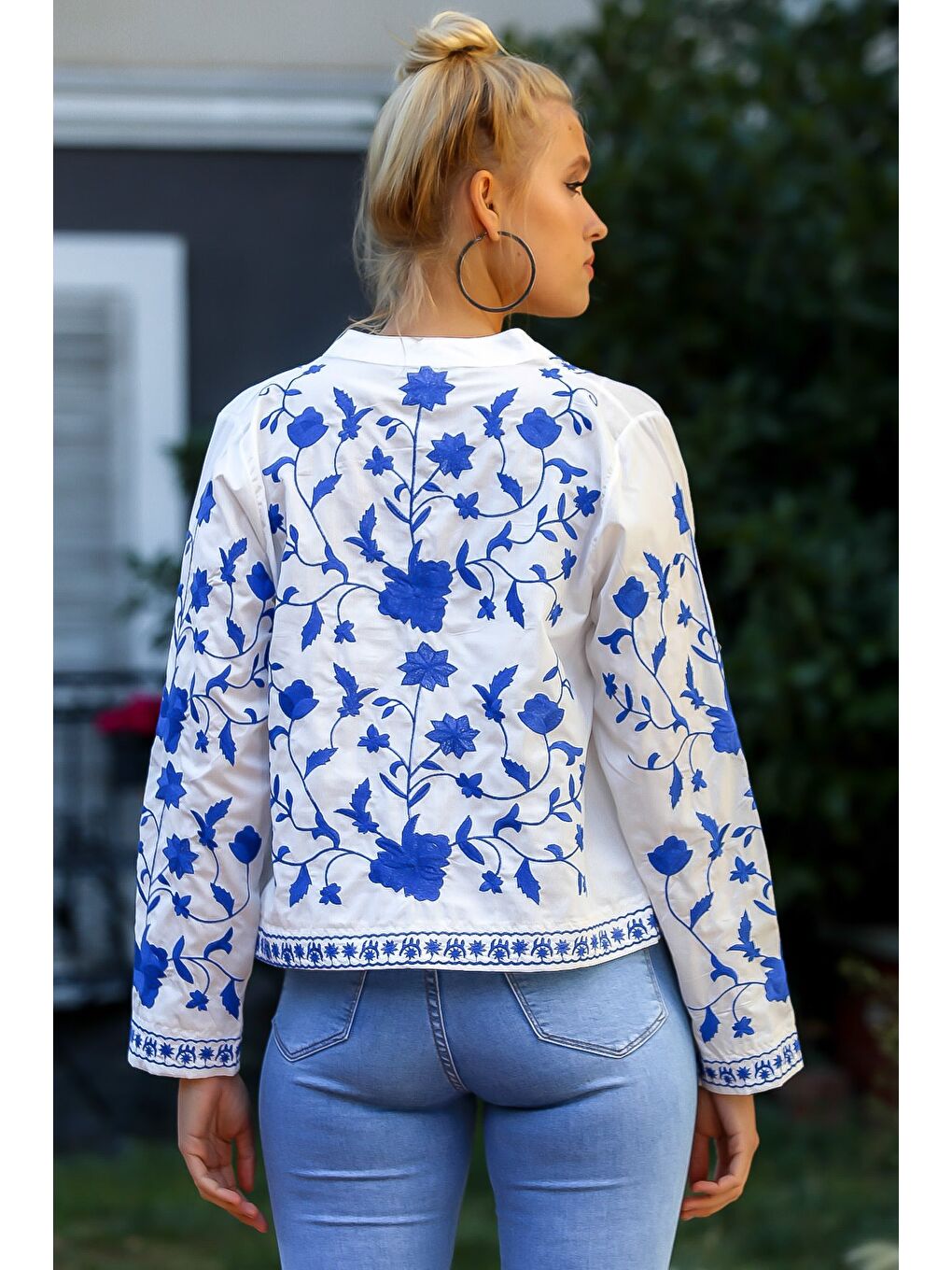 Kadın Bej İtalyan Sıfır Yaka Leopar Desenli Fırfır Cepli Oversize Uzun Kol Elbise M10160000EL94085-7