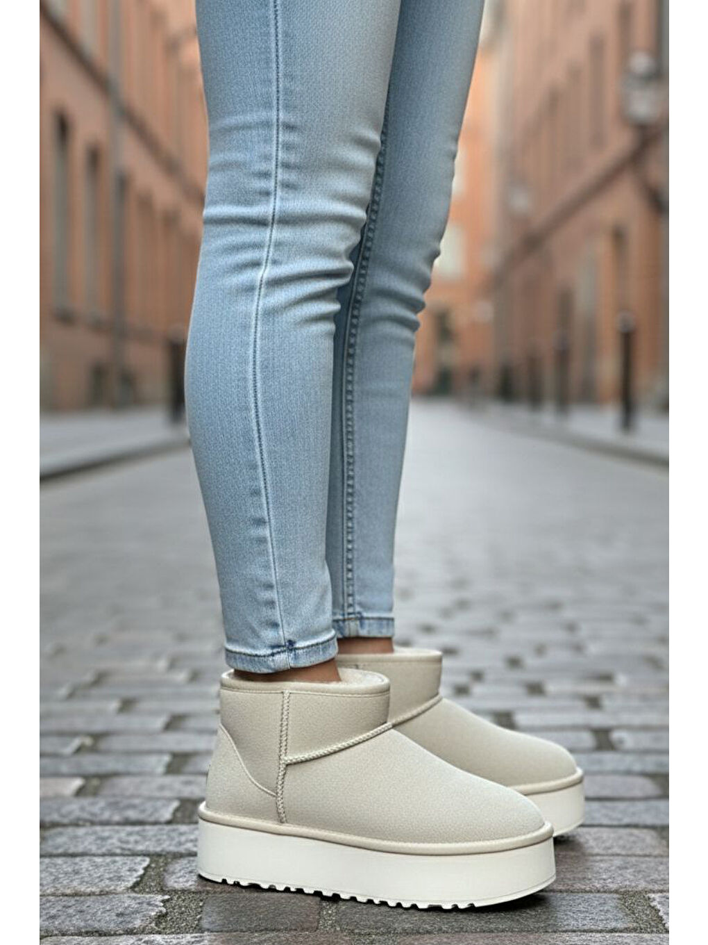 Ekru Kadın Krem Yüksek Taban Yarım Süet Bot - 28078-KREM-1
