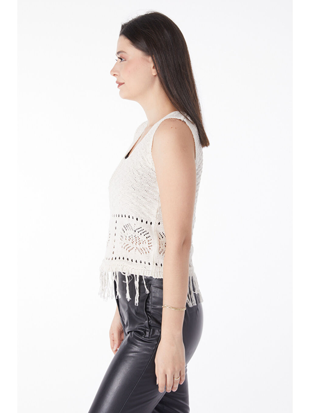 Ekru Püskülü Delikli Triko Crop Krem - 27670-2