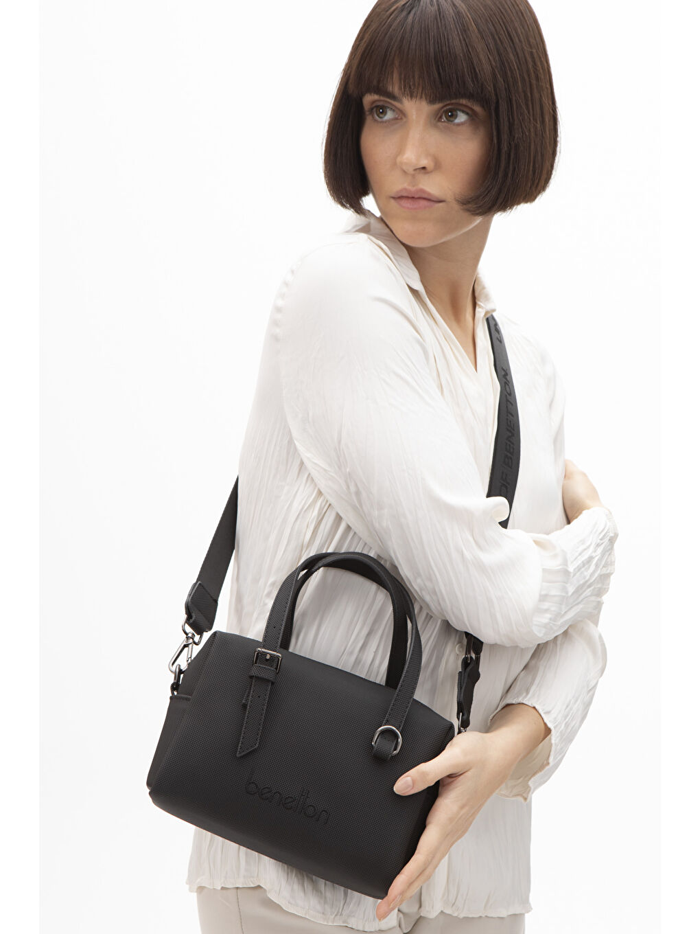 Siyah Kadin Çapraz Çanta Si̇yah BNT1582-1