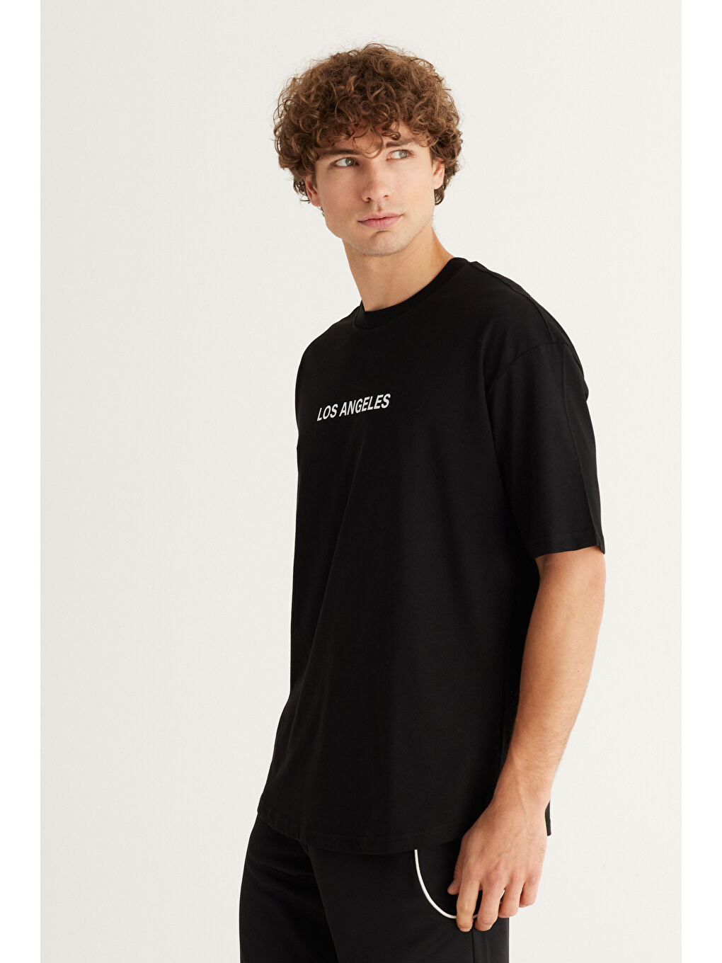 Erkek Siyah Oversize %100 Pamuk Geniş Kesim Baskılı Bisiklet Yaka Tişört-2