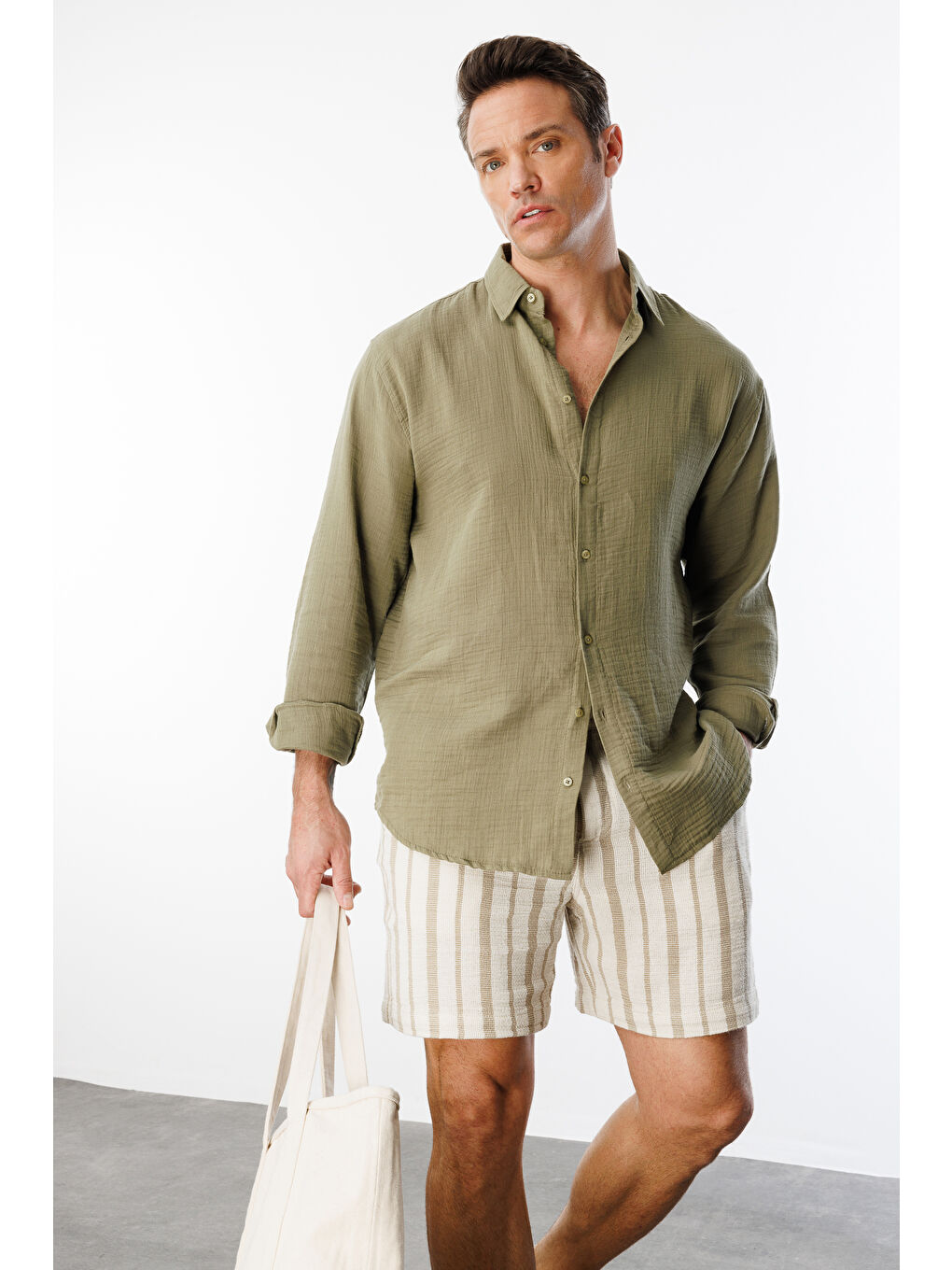 Haki Oversize Basic Erkek Müslin Gömlek ERKEK-MÜSLİN-GÖMLEK-1