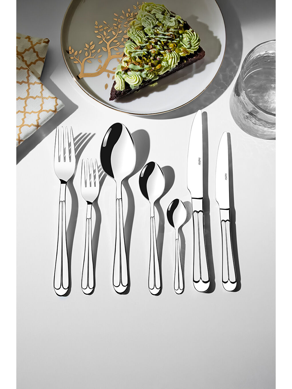 Gri Saray Sade 12 Kişilik 84 Parça Deri Kutulu Çatal Kaşık Bıçak Takımı