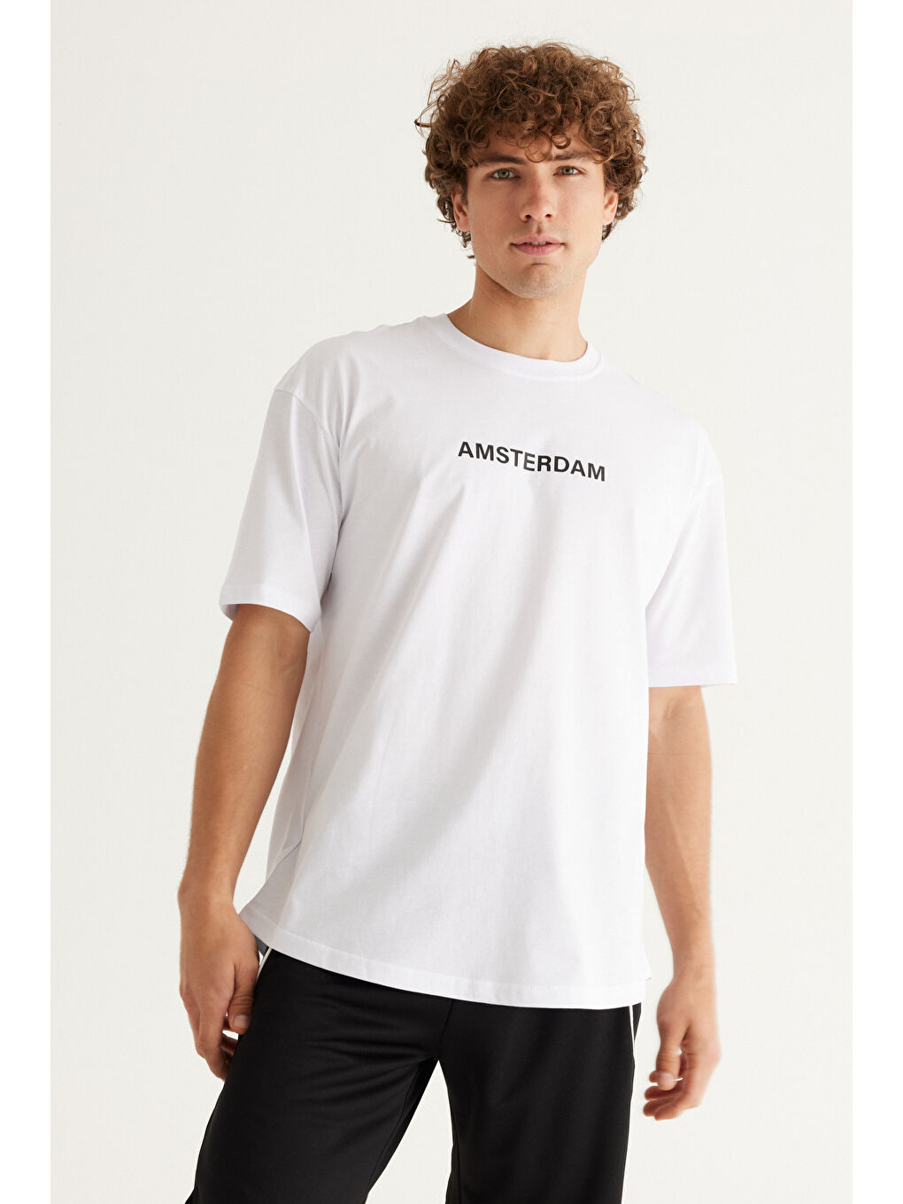 Erkek Beyaz Oversize %100 Pamuk Geniş Kesim Baskılı Bisiklet Yaka Tişört-1