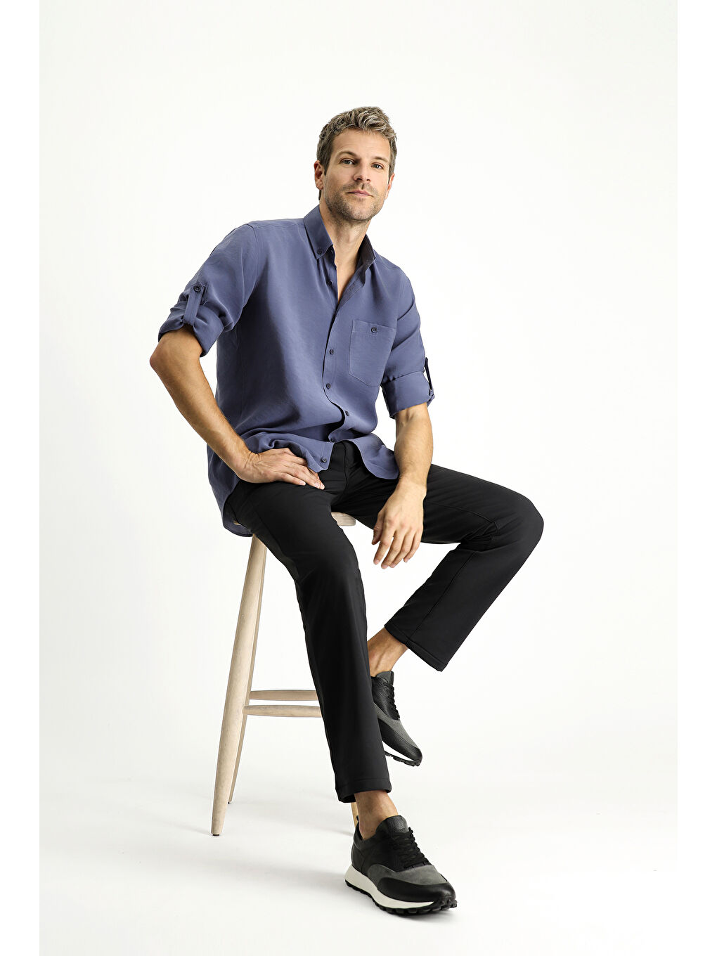 İndigo Uzun Kol Regular Fit Düğmeli Yaka Spor Gömlek