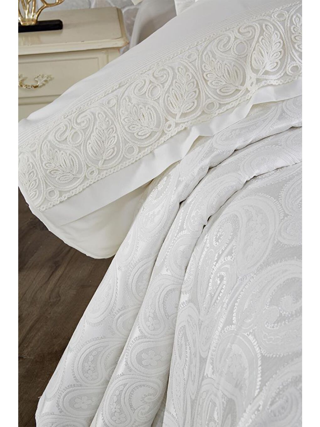 Ekru Şal 10 Parça Battaniyeli Çeyiz Seti Krem-4