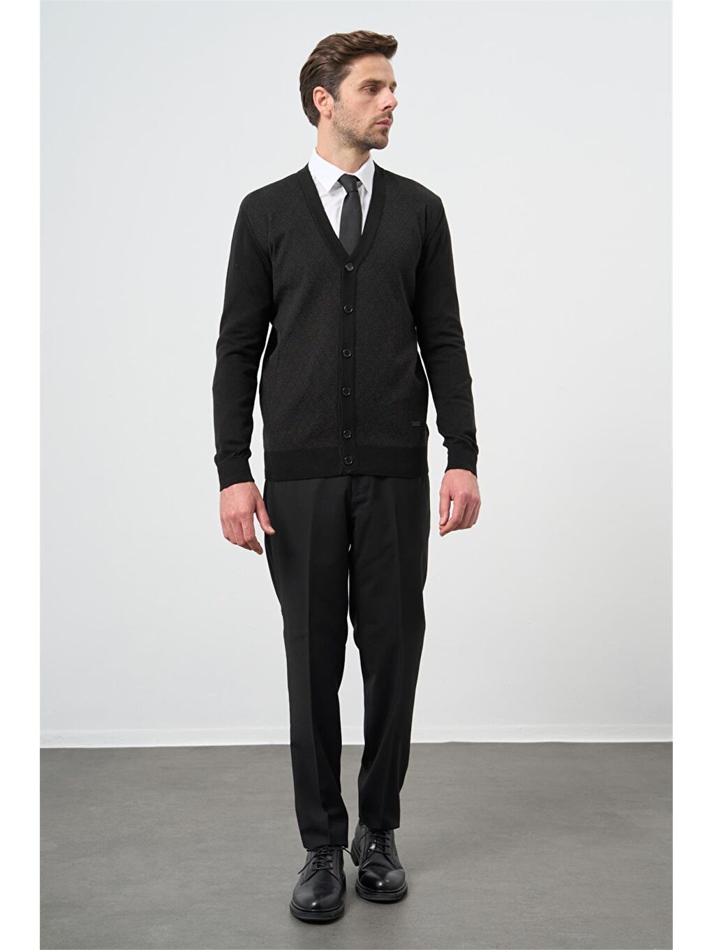 Siyah Uzun Kol Kendinden Desenli Örme V Yaka Classic Comfort Fit Triko 1012245161-6