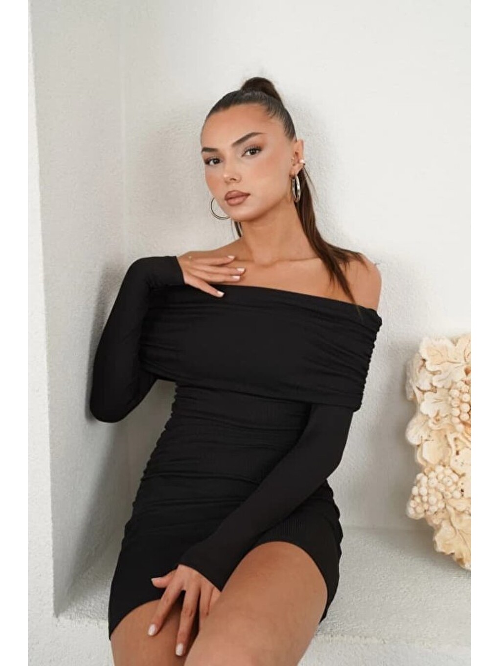 Siyah Kadın Madonna Mendil Yaka Fırsat Ürün Büzgülü Mini Elbise-4