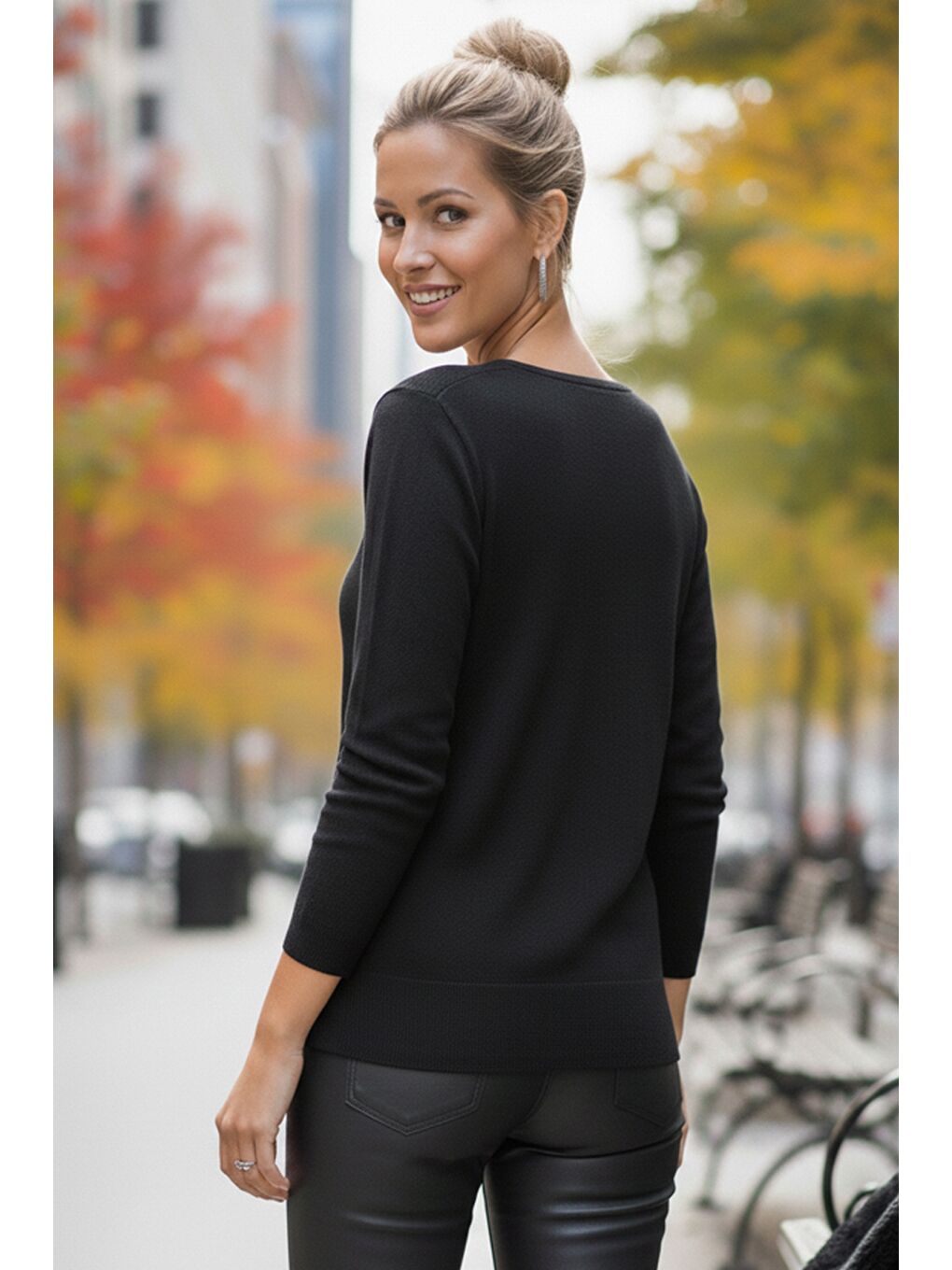 Siyah V Yaka Uzun Kol İnce Casual Ajur Örgü Triko Kazak 65 60-6