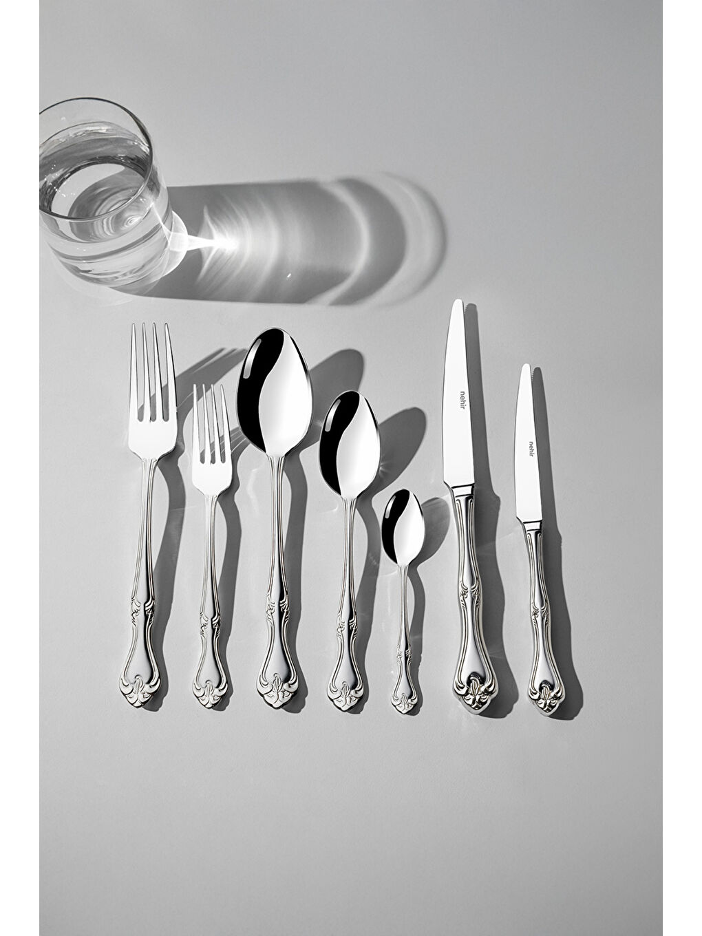 Gri Lalezar Saten 12 Kişilik 89 Parça Deri Kutulu Çatal Kaşık Bıçak Takımı