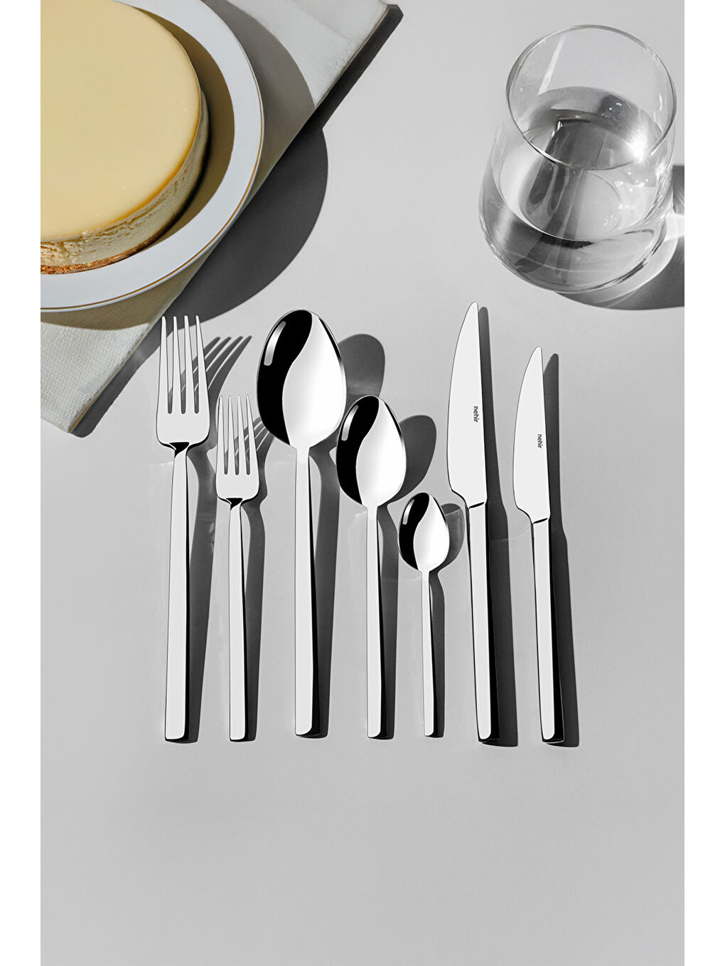 Gri Dalyan Sade 12 Kişilik 89 Parça Kutulu Çatal Kaşık Bıçak Takımı