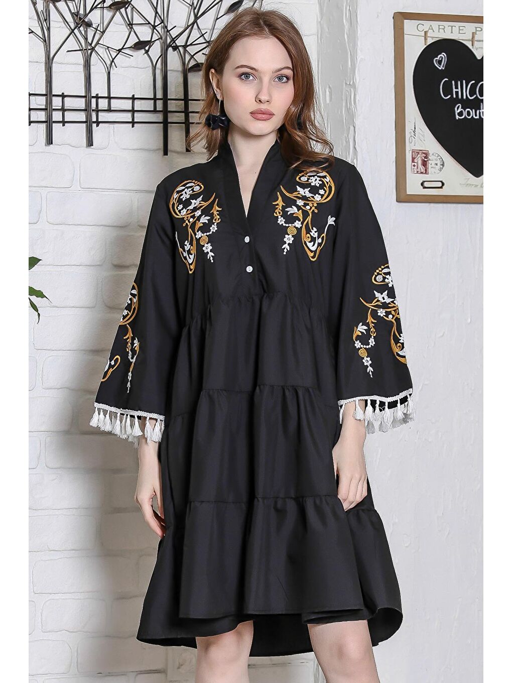 Kadın Siyah Vintage Nakışlı Kolları Püsküllü Düğme Detaylı Salaş Dokuma Elbise  M10160000EL95228-1