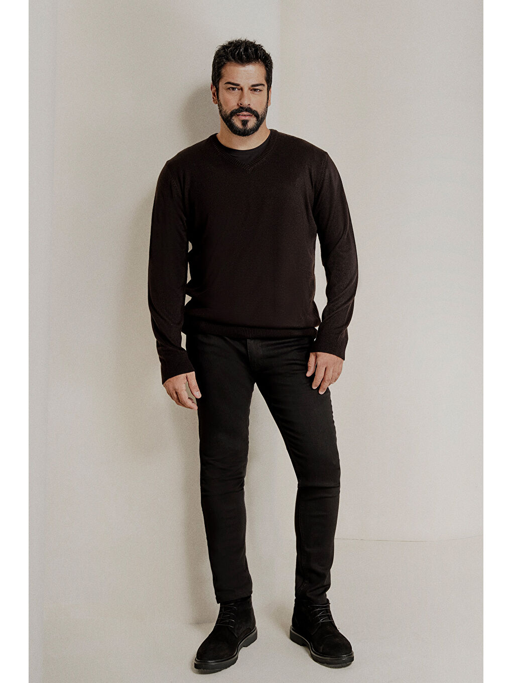 Erkek Siyah Anti-Pilling Tüylenme Yapmayan Standart Fit Normal Kesim V Yaka Triko Kazak-2