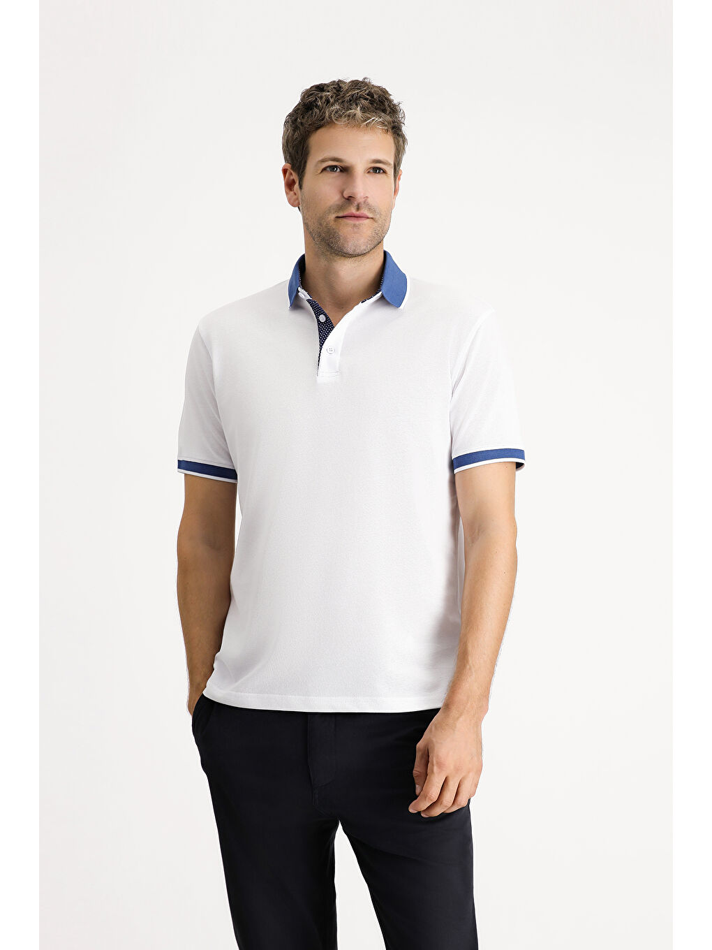 Beyaz Polo Yaka Regular Fit Desenli Pamuklu Büyük Beden Tişört