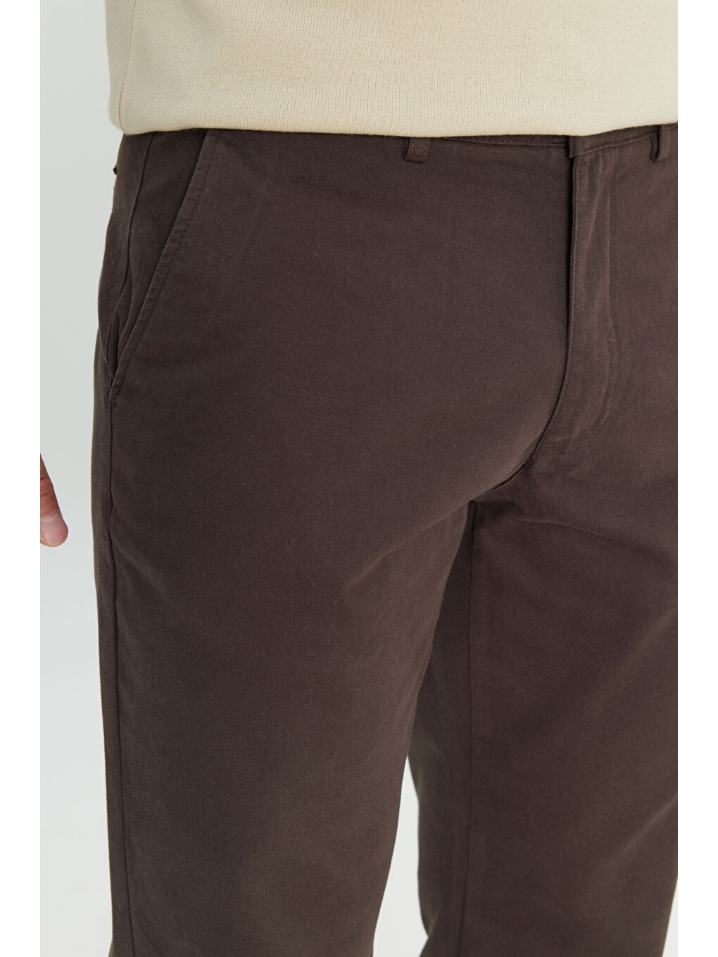 Erkek Kahverengi %100 Pamuk Comfort Fit Rahat Kesim Yan Cepli Pantolon-4