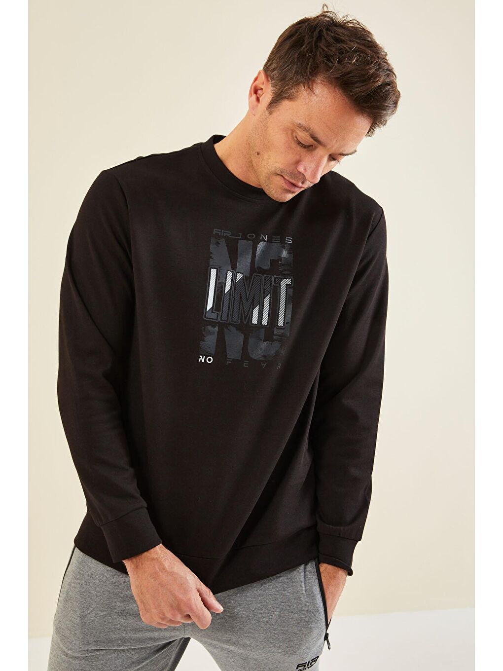 Lindon Siyah O Yaka Erkek Sweatshirt - 88130